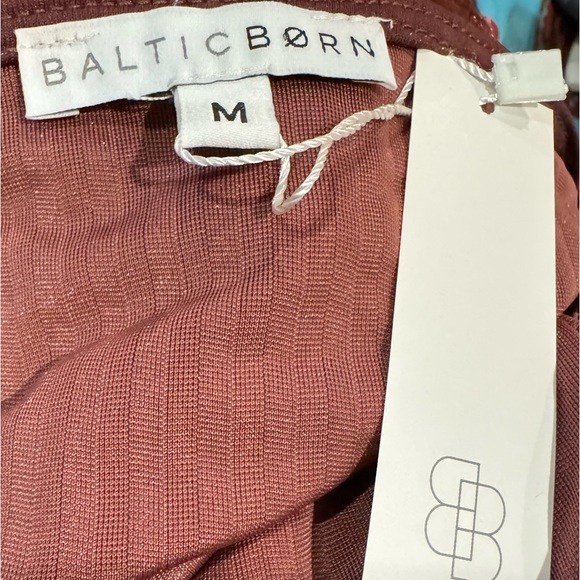 NWT Baltic Born Ribbed Velvet Short Sleeve True Wrap Maxi Dress Size M Dark Rose - Picture 5 of 6